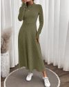 Obleka - koda 33022 - olivno zelena